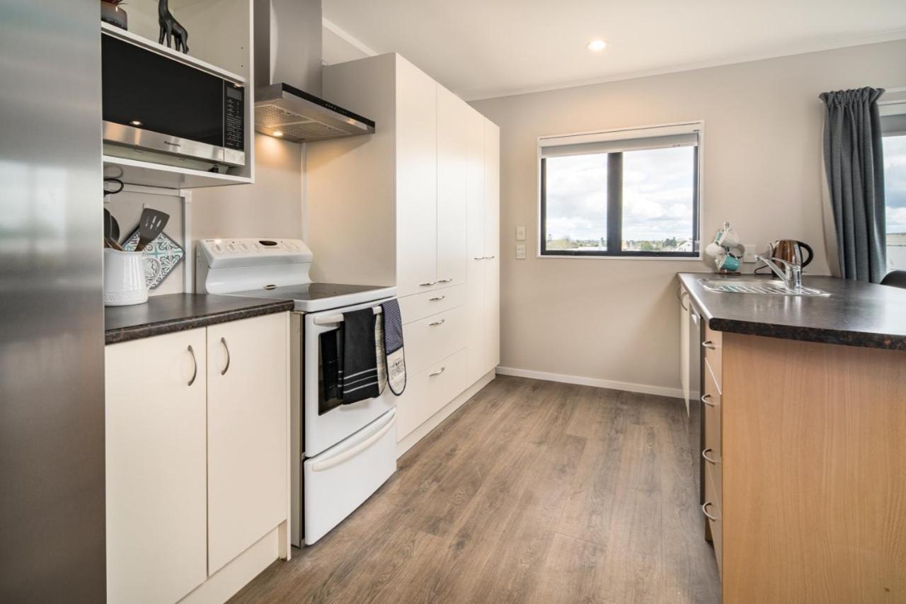Central Manukau Escape Apartment โอ๊คแลนด์ ภายนอก รูปภาพ