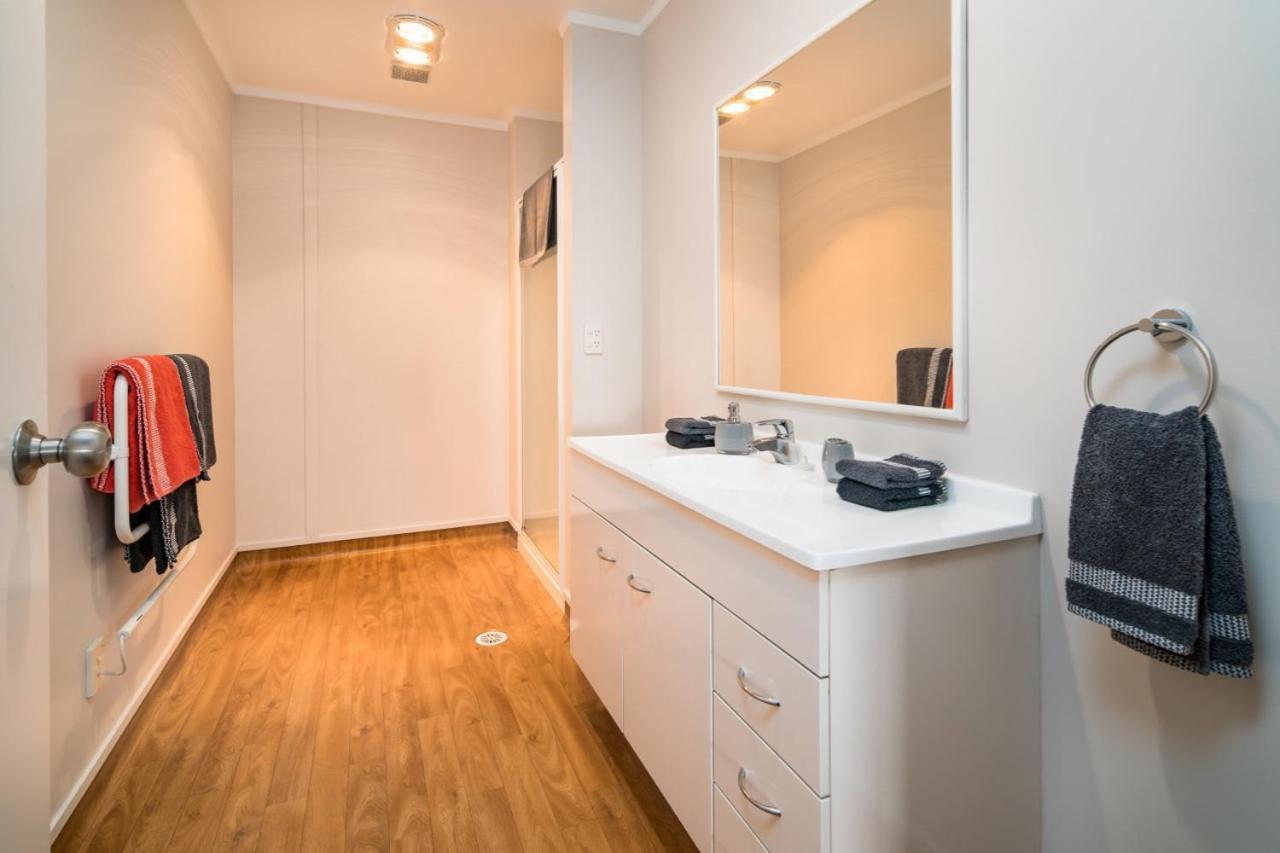 Central Manukau Escape Apartment โอ๊คแลนด์ ภายนอก รูปภาพ